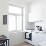 Apartment Hitrental Seefeld - Kreuzstrasse Zurich