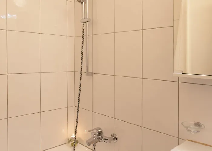 Hitrental Seefeld - Kreuzstrasse *