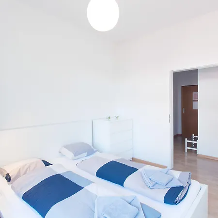 Hitrental Seefeld - Kreuzstrasse דירה ציריך